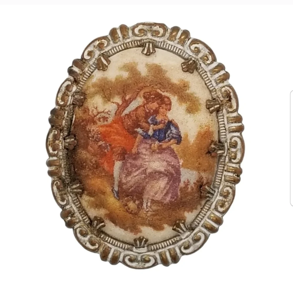 VINTAGE WESTERN GERMANY FRAGONARD STYLE CAMEO SUGARED BROOCH